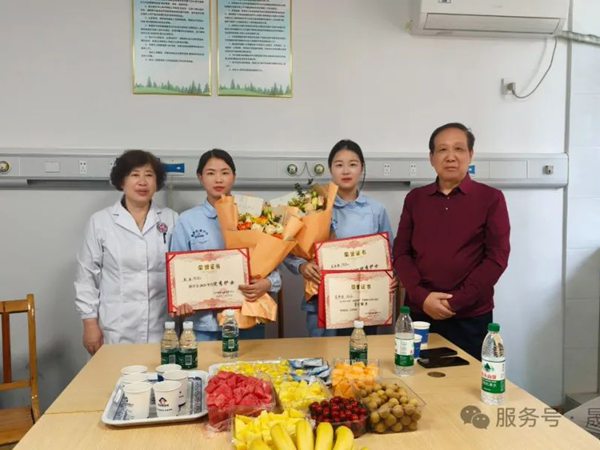 长沙晟康血液透析中心“5·12”国际护士节表彰大会“致敬白衣天使，共筑健康未来”